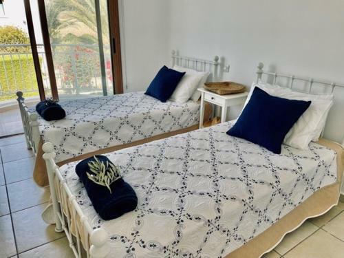 Large Luxury Private Sea View Villa With Pool