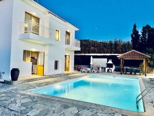 Large Luxury Private Sea View Villa With Pool