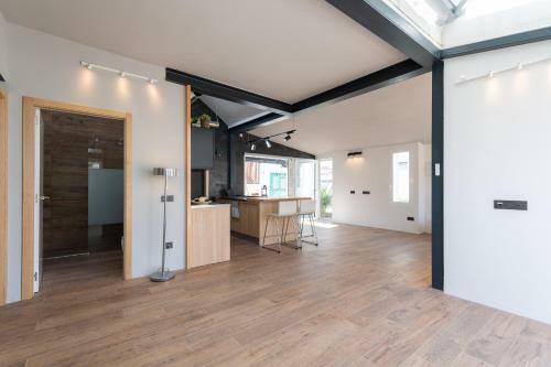 Modern Bungalow Drag�n Club II