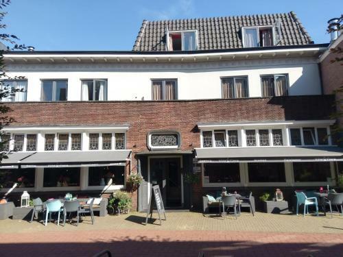 Hotel Flora