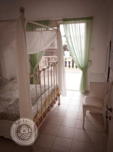 Zenberry House