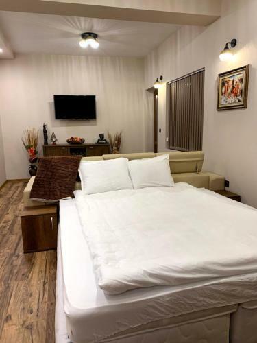 Hostal Maison Blanche Guest Rooms