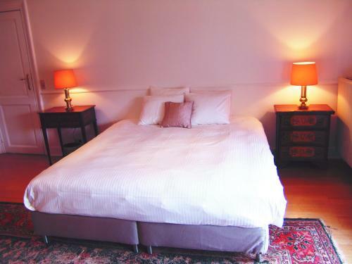 Hostal Louise Chatelain Suites