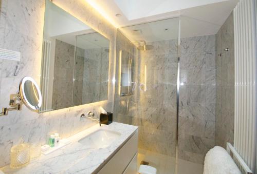 B&B Suites 124