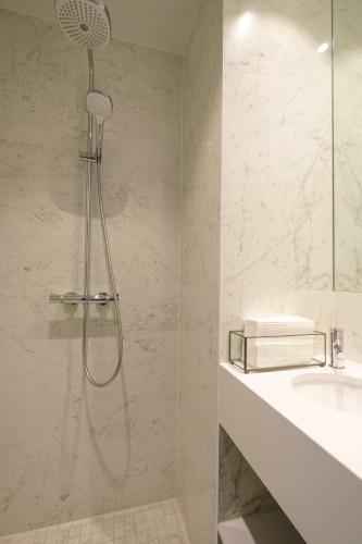 Apartamento Splendid 4 Br Duplex With Terrace At Ch�telain