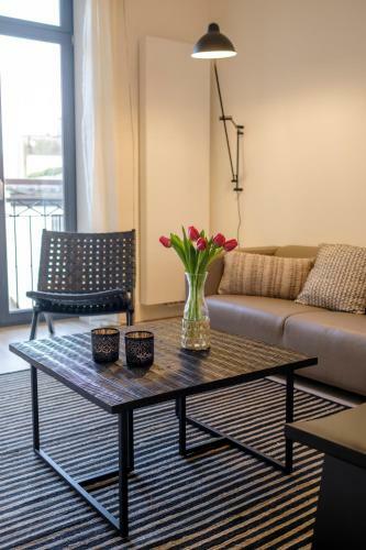 Fabulous Apartments In Ch�telain Area