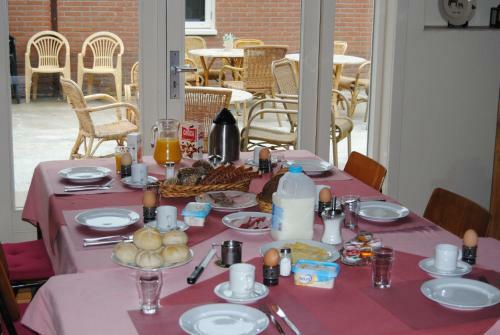 B&B Warnstee