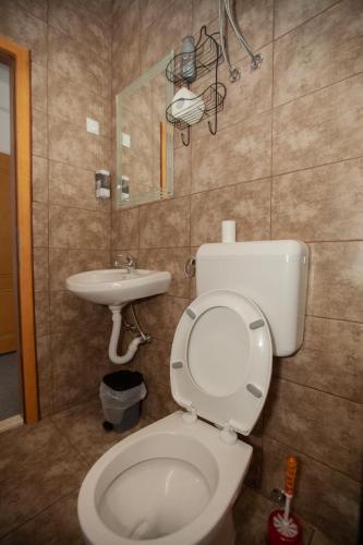 Hostal Vinarija "?elmo" Apartments