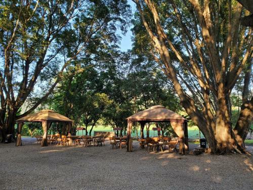 Hotel Los Laureles