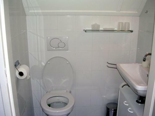 Charming Holiday Home In Steendam With Sauna