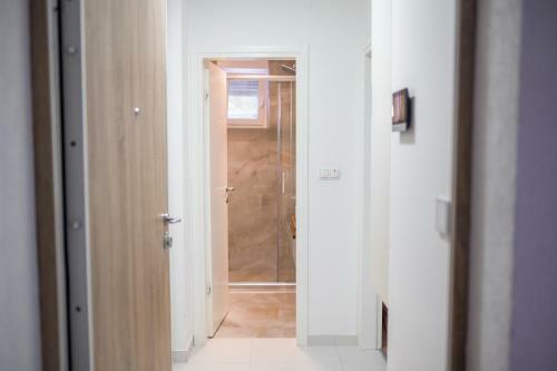 Sun Square Apartments