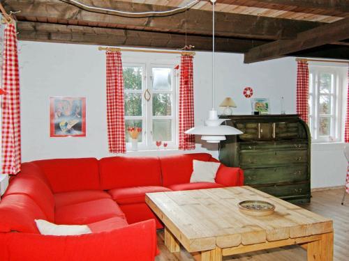 Three-bedroom Holiday Home In Bl�vand 84