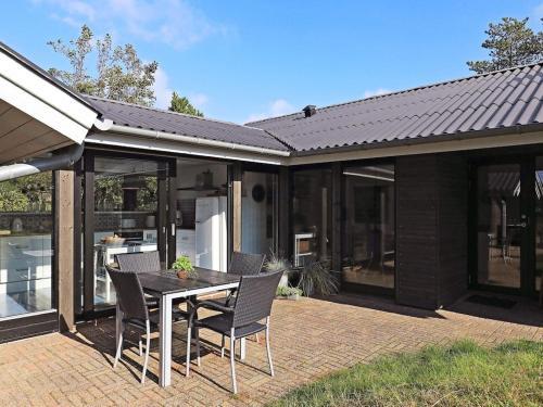 Holiday Home Bl�vand Cccii