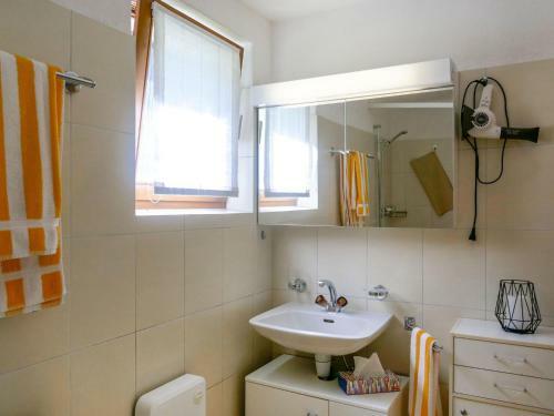 Apartment C� Bias