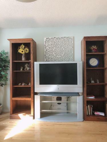 Hostal Central Edmonton Guest House For Men Only