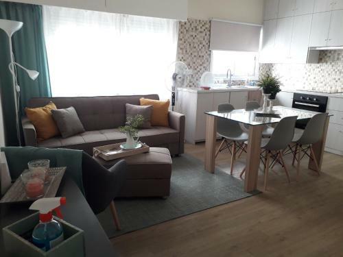 Recently Renovated Cozy Apartment