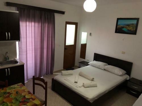 Hostal Agim Caca Apartments & Studio