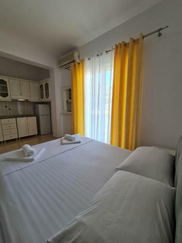 Summer Time Hotel
