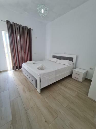 Summer Time Hotel
