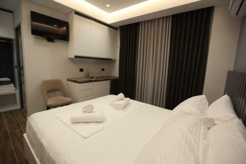 Neli Apartments