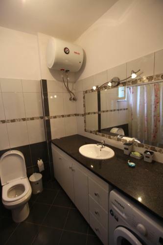 Green Garden Apartments