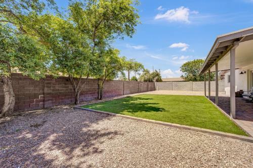 Gilbert Charmer! Close To Downtown Gilbert Fun! Home