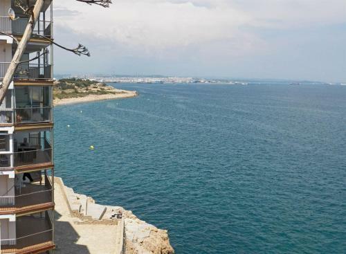 Apartment With Direct Access To The Sea
