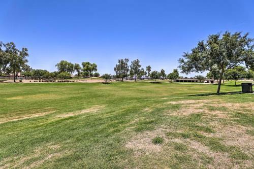 Desert Retreat With Outdoor Oasis And Pool Table!