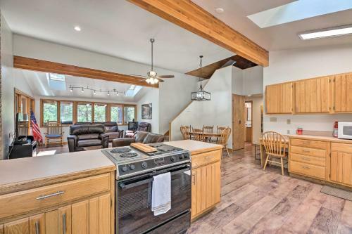 Serene Greer Cabin With Grill 12 Mi To Skiing!