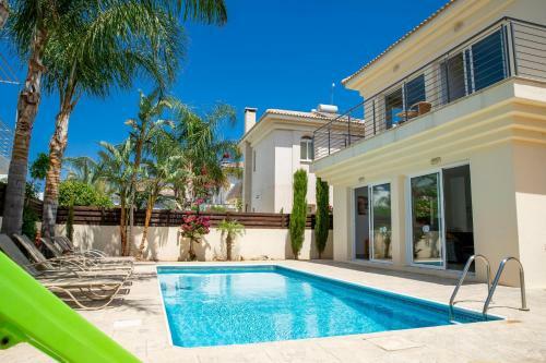 Blue Water Villa Ekaterina 3 Bdrm