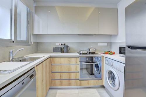 Mythical Sands Ground Floor Apartment For 6 Persons