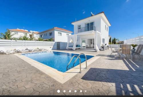 Villa Kolibri- Mythical Sands