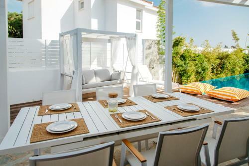 Island Home Seaside Villa