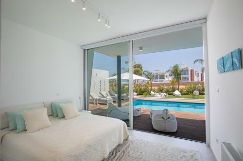 Luxurious And Extravagant 5 Stars Villa