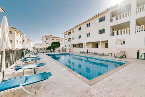 Apartment Theano
