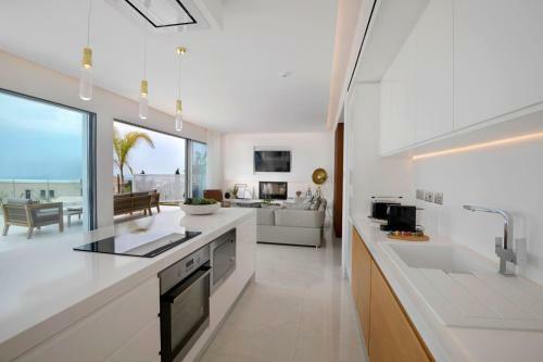 Villa Golden Shore