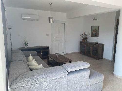 Cosy Apartment In Kato Paphos With Pool Access