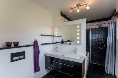 Faroeguide Seaview Villa And Apartment