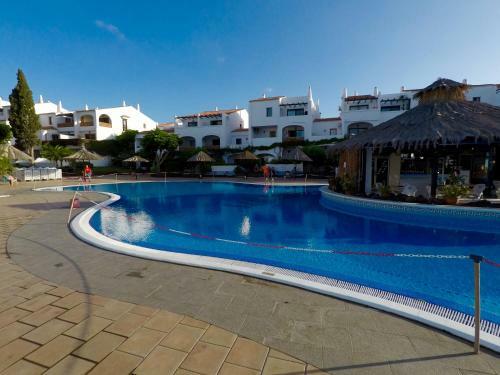 Newly Refurbished Modern Apartment With Stunning Mountain Views