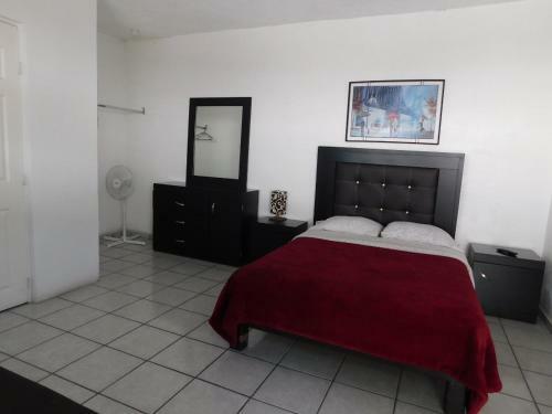 Villa Alberca Y Jacuzzi Climatizados -cuerna- Casagrande
