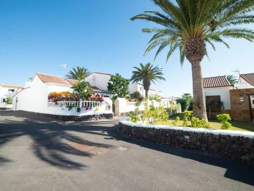 Atmospheric Bungalow On Golf de Sur With Swimming Pool