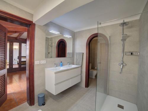 Atmospheric Bungalow On Golf de Sur With Swimming Pool