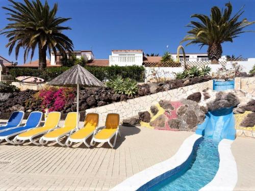Atmospheric Bungalow On Golf de Sur With Swimming Pool