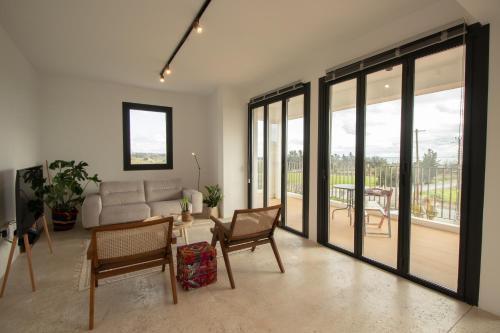 Mhouse44