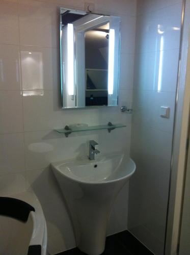 Hostal Alex Rooms Amsterdam Airport