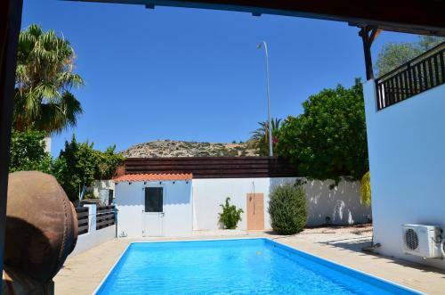 Paradise Villa 14-peyia
