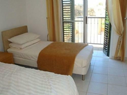 Remarkable 2-bed House In Poli Crysochous