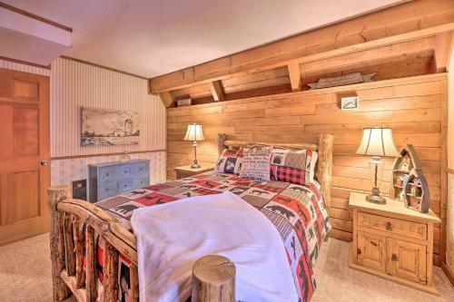 Pinetop Lakes Getaway With Wraparound Deck!