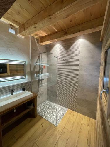 Chalet Familial Le Perray Alpine Lodge, Panoramic View