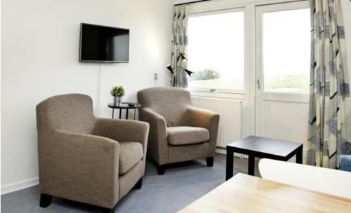 Stunning 2-bed Apartment At The Beach 12d